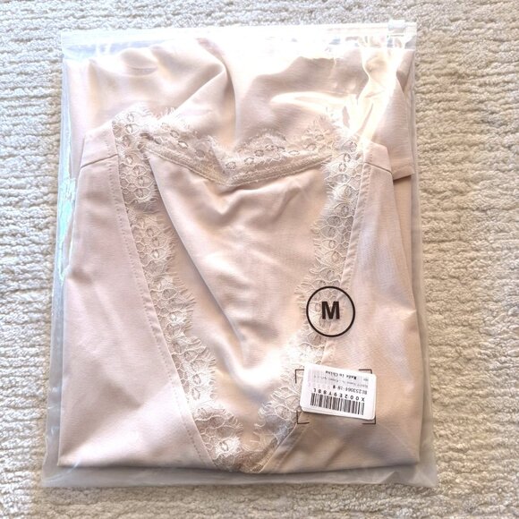 Elegant Apricot Womens Blouse Size Medium Sleeveless Lace Trim V-Neck - Picture 5 of 11